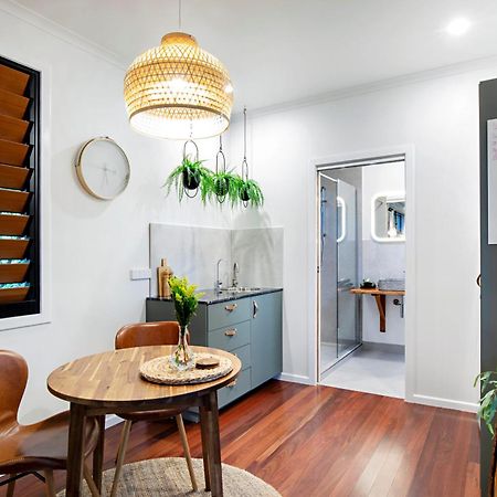 Airlie Beach Eco Cabins - Adults Only Экстерьер фото
