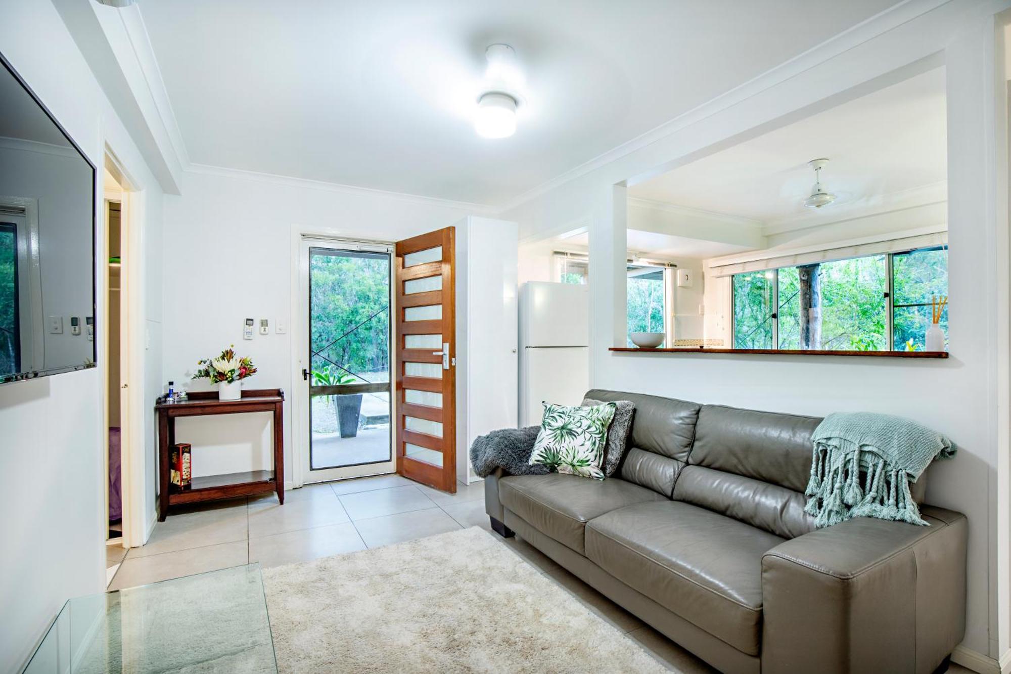 Airlie Beach Eco Cabins - Adults Only Экстерьер фото