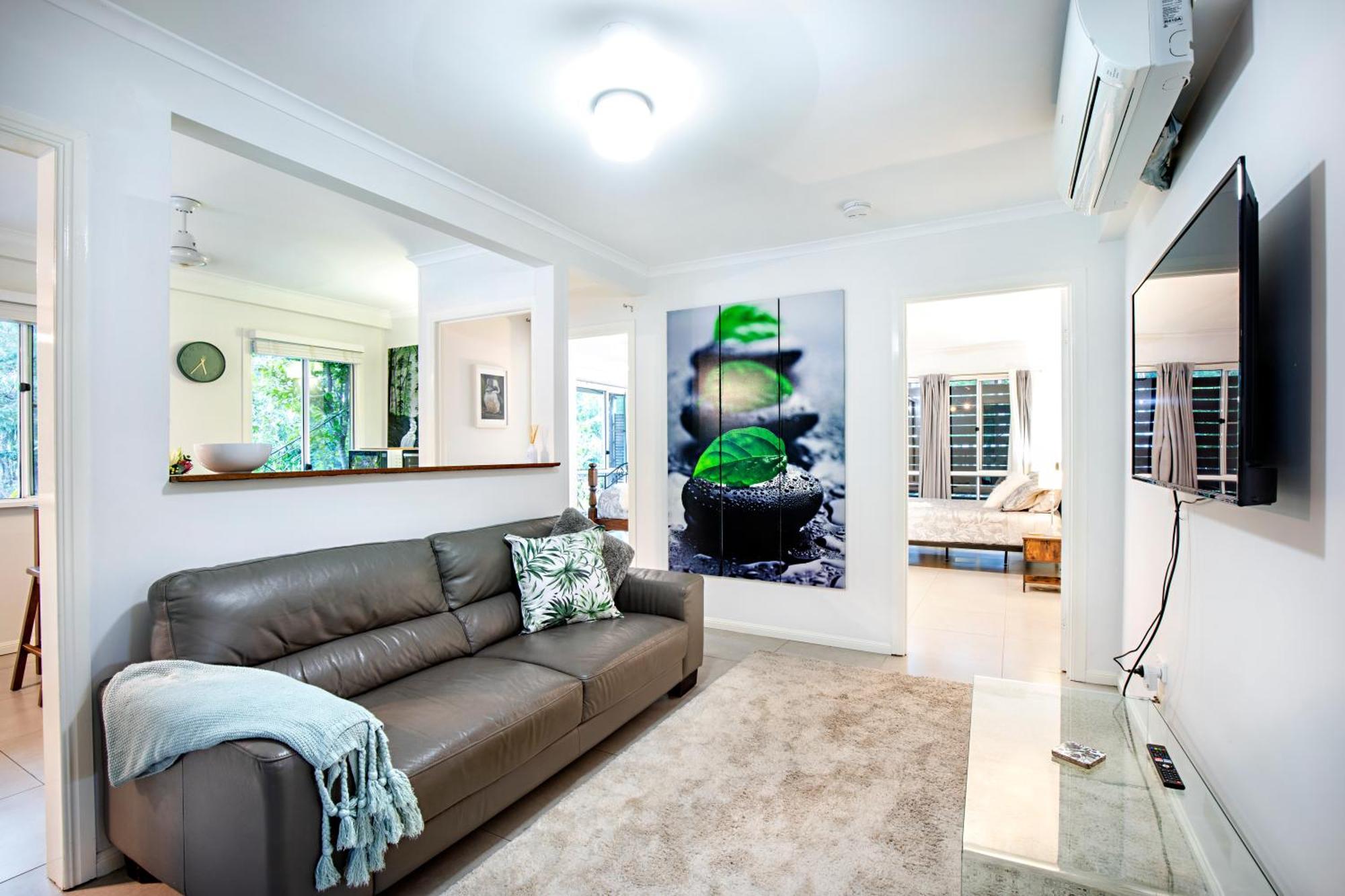 Airlie Beach Eco Cabins - Adults Only Экстерьер фото