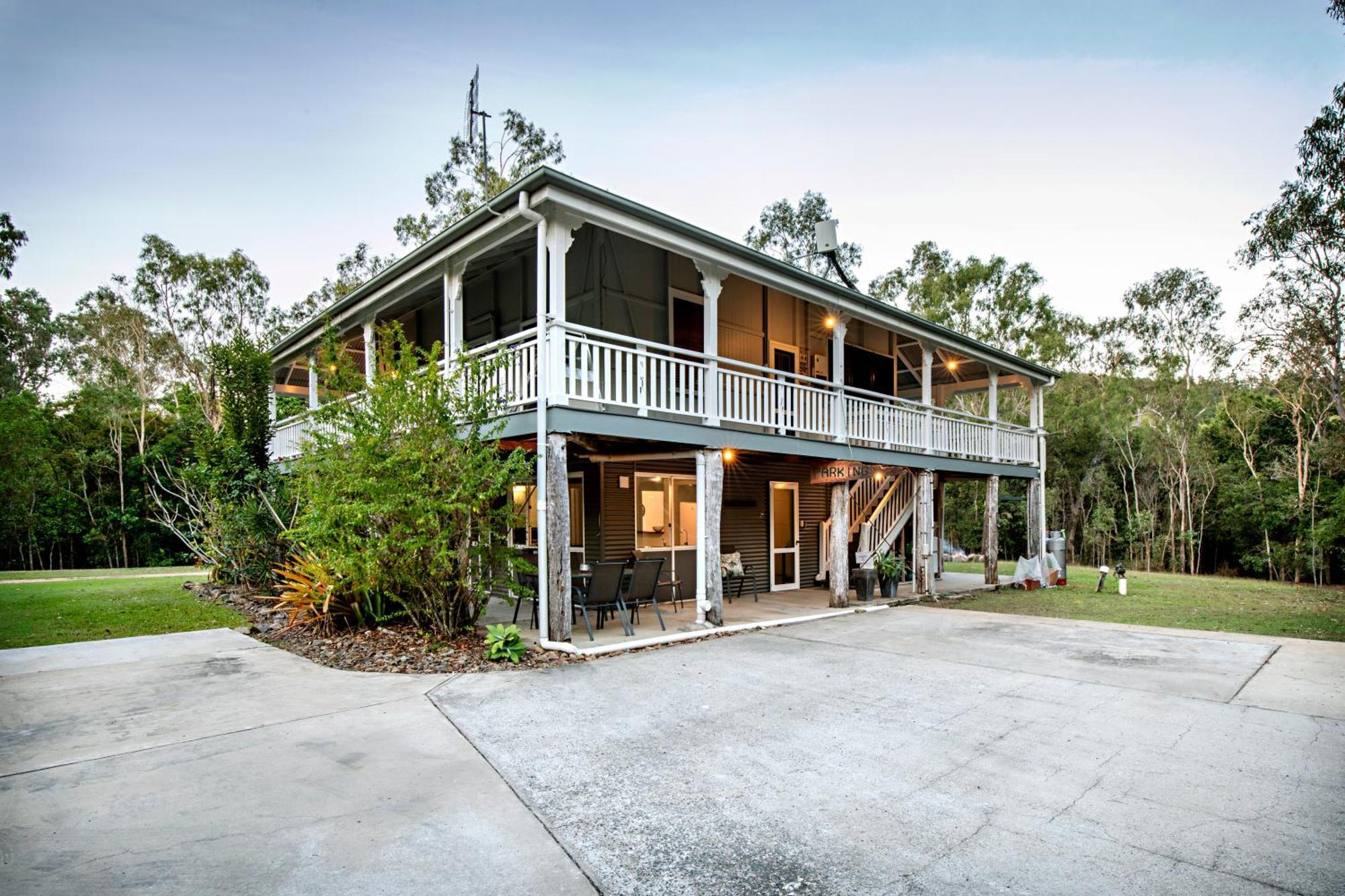Airlie Beach Eco Cabins - Adults Only Экстерьер фото